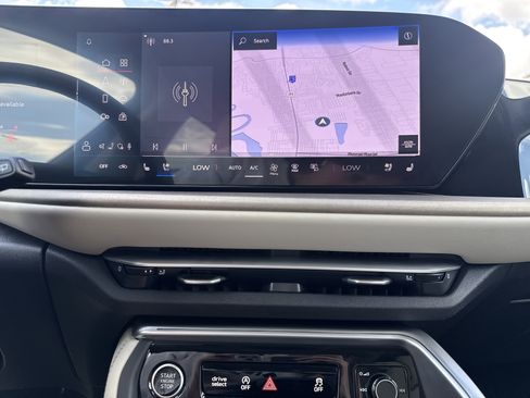 Used 2025 Audi Q5 Premium Plus w/ Premium Plus image 12