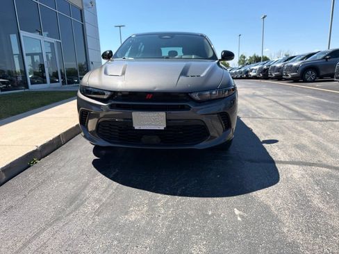 Used 2024 Dodge Hornet R/T Plus w/ R/T Blacktop Package AWD/4WD image 4