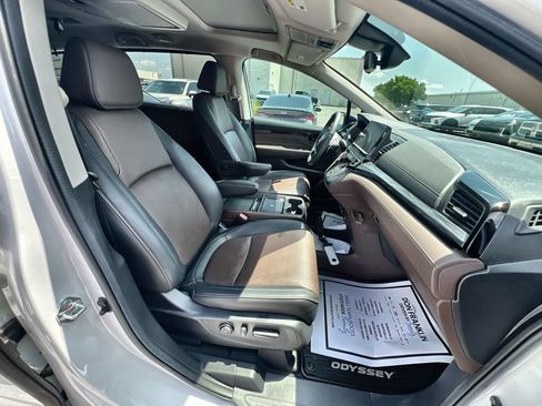 Used 2025 Honda Odyssey Elite image 26