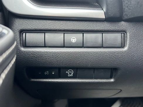 Used 2023 Nissan Rogue SV image 13