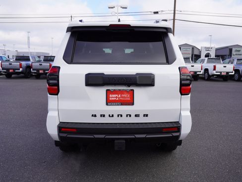 New 2026 Toyota 4Runner SR5 image 10