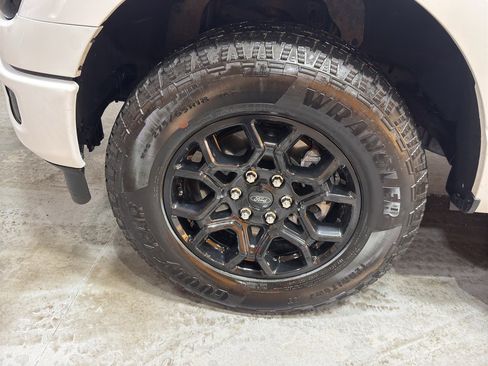 Used 2024 Ford F150 XLT w/ XLT Black Appearance Package image 9