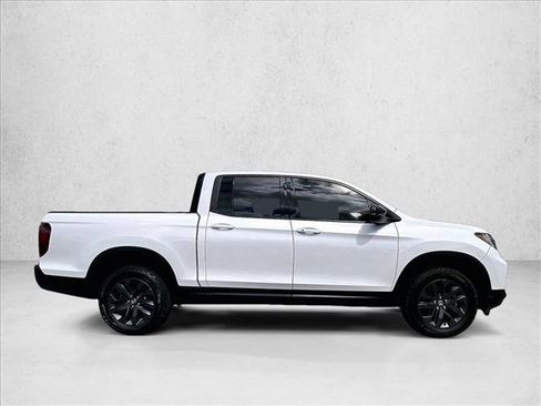 Used 2025 Honda Ridgeline Sport image 5