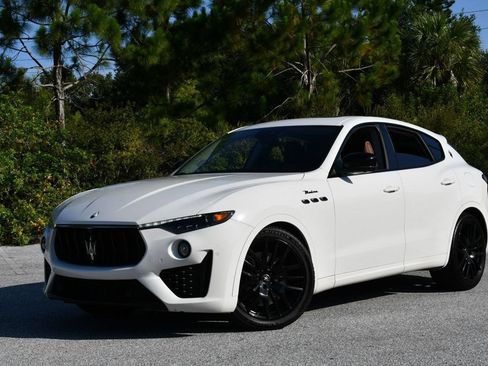 Used 2022 Maserati Levante Modena AWD/4WD image 24