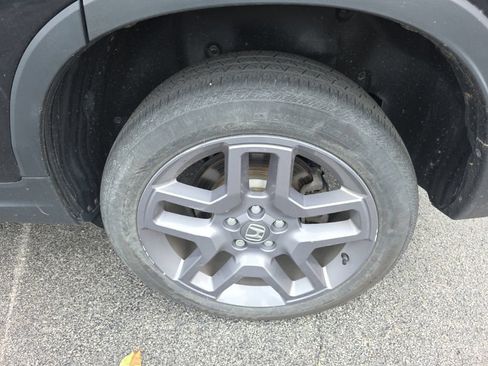 Used 2023 Honda Passport EX-L image 9
