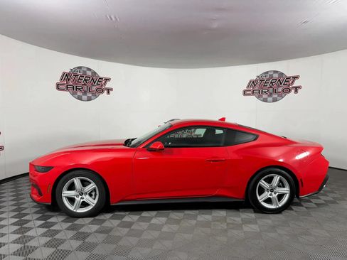 Used 2026 Ford Mustang Coupe RWD image 4