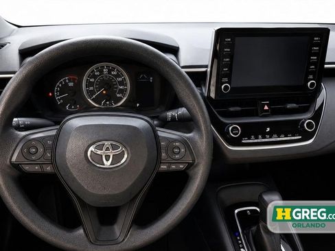Used 2022 Toyota Corolla LE FWD image 11