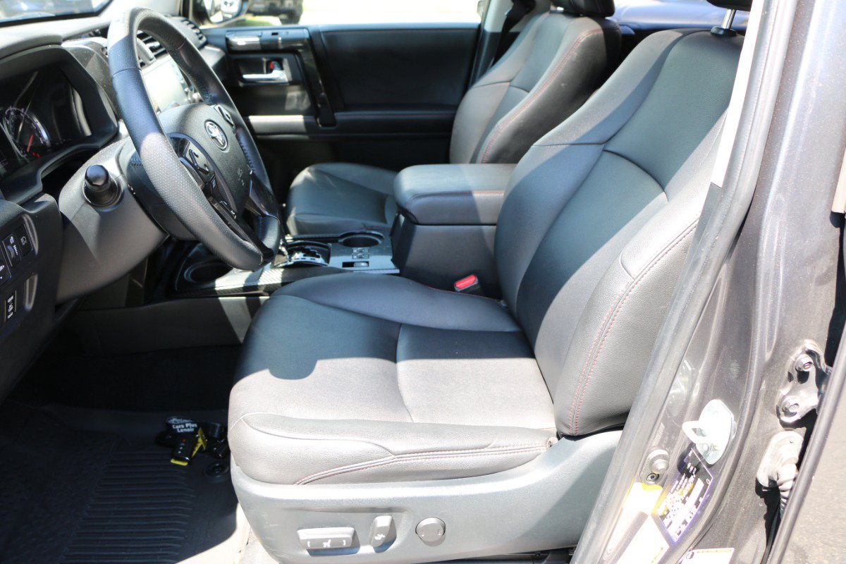Used 2021 Toyota 4Runner Venture w/ Moonroof Package AWD/4WD image 27