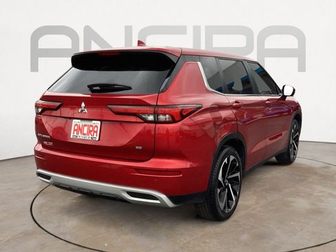 Used 2022 Mitsubishi Outlander SE image 14