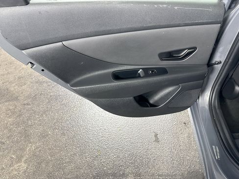 Used 2025 Hyundai Elantra Sport FWD image 26