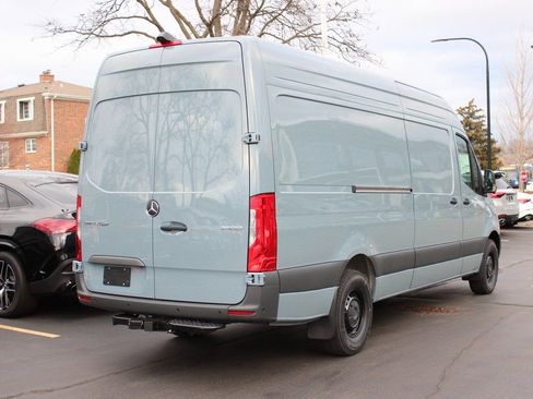 Used 2026 Mercedes-Benz Sprinter 2500 image 3