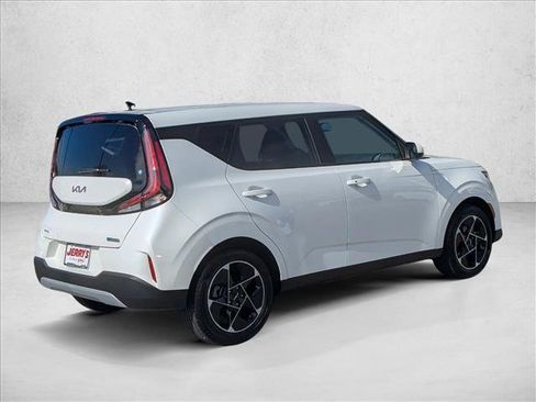 Used 2025 Kia Soul EX image 8