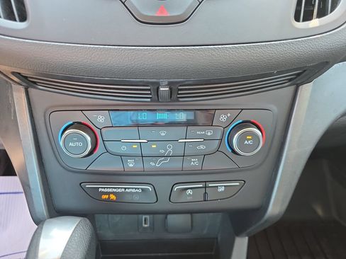 Used 2017 Ford Escape SE AWD/4WD image 26