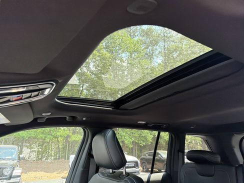 New 2026 Jeep Grand Cherokee Altitude AWD/4WD image 40
