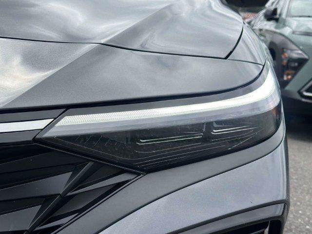 Certified 2026 Hyundai Elantra SEL Sport Premium FWD image 11