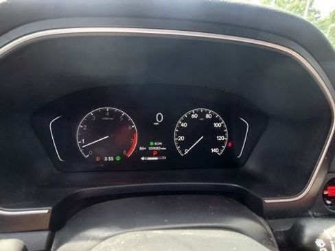 Used 2025 Honda Pilot EX-L image 10