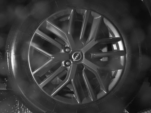 Used 2023 Nissan Rogue S FWD image 13