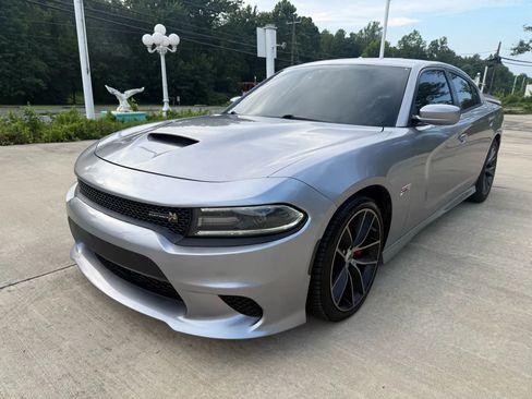 Used 2018 Dodge Charger R/T Scat Pack image 1