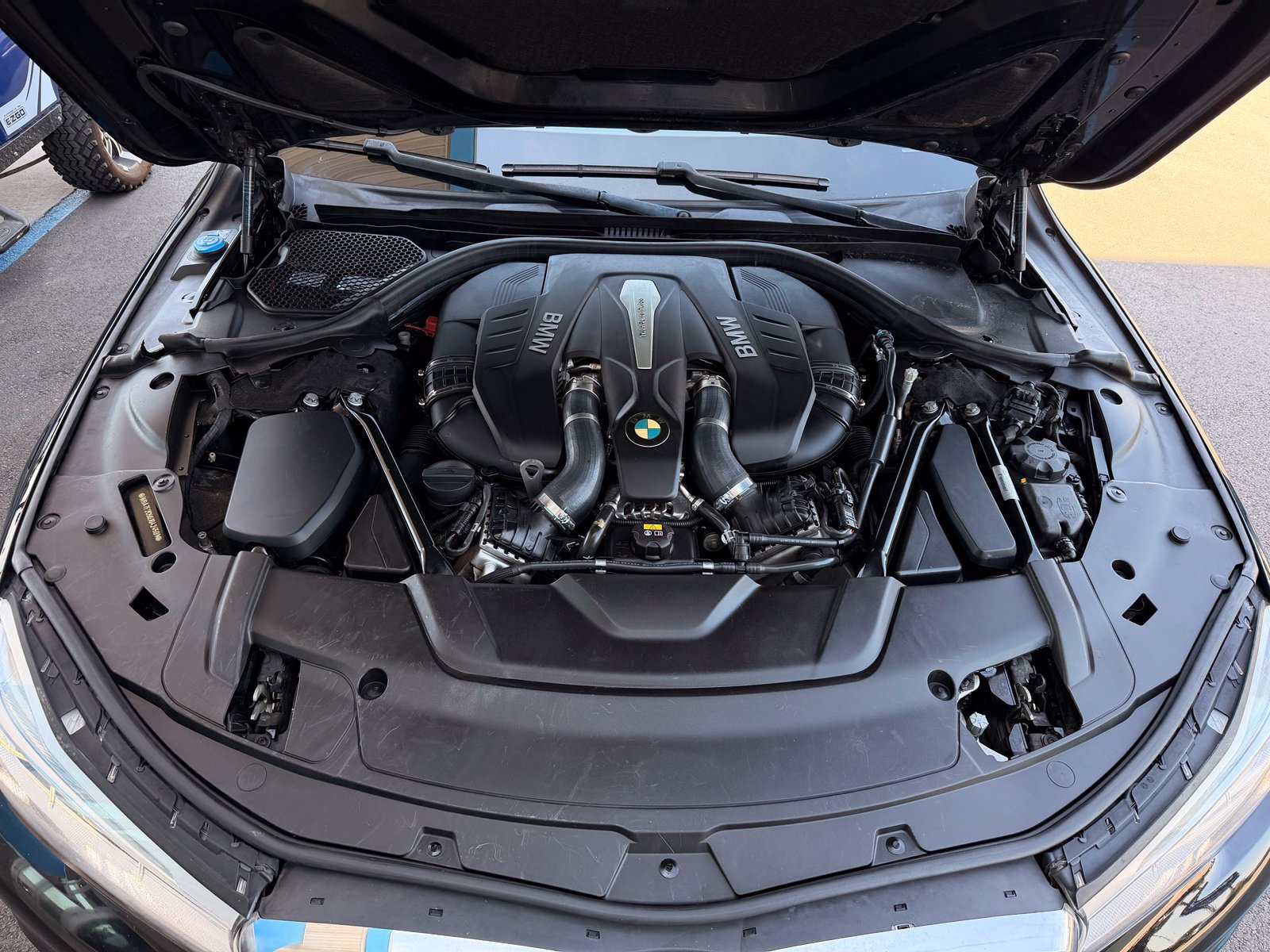 Used 2018 BMW 750i xDrive AWD/4WD image 57