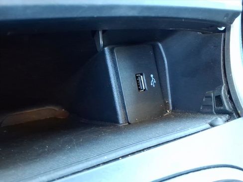 Used 2017 Ford Edge SEL w/ Class II Trailer Tow Package image 18