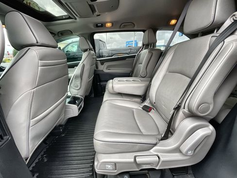 Used 2023 Honda Odyssey Elite image 25