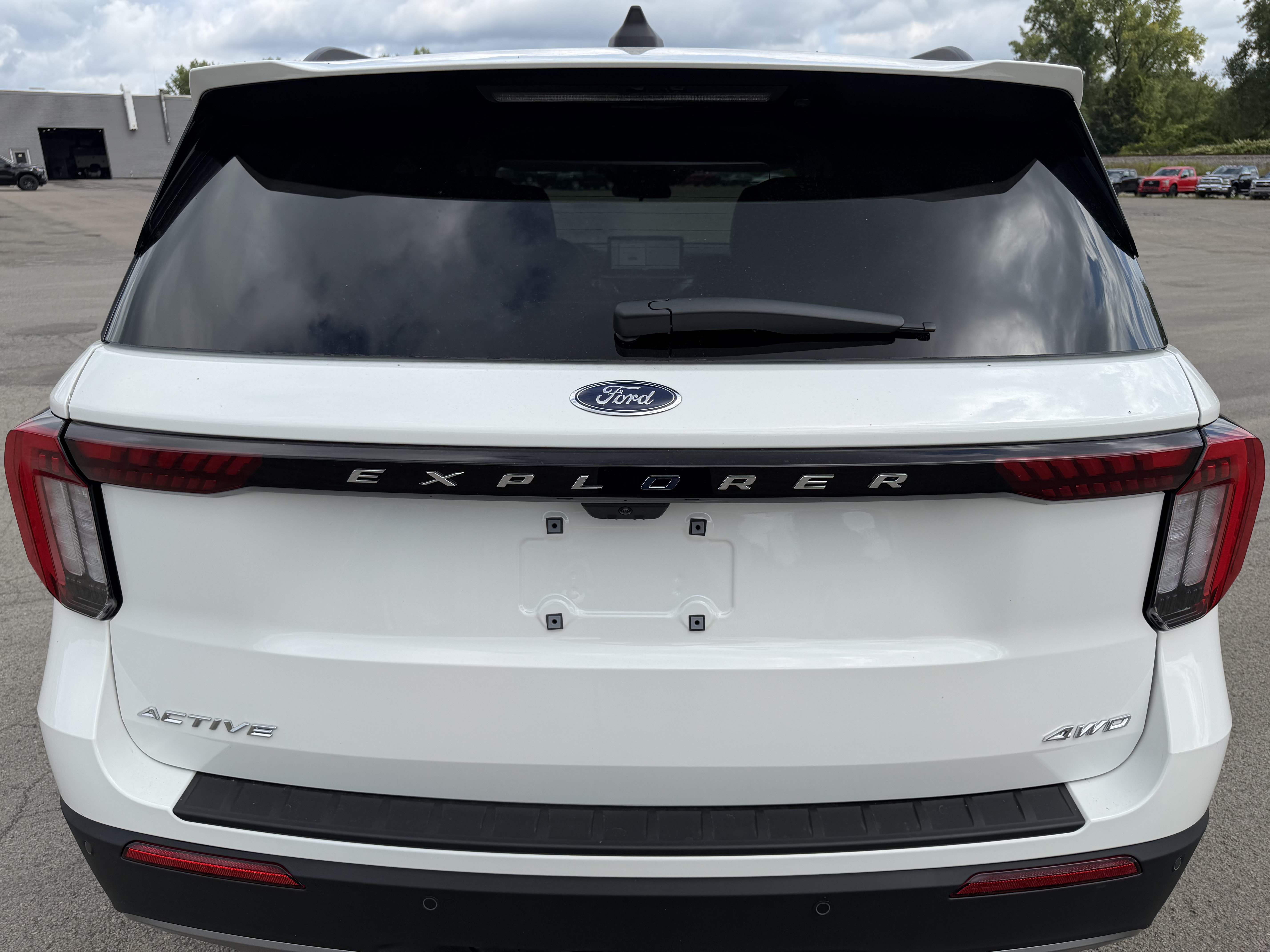 New 2026 Ford Explorer Active w/ Active Comfort Package AWD/4WD image 6