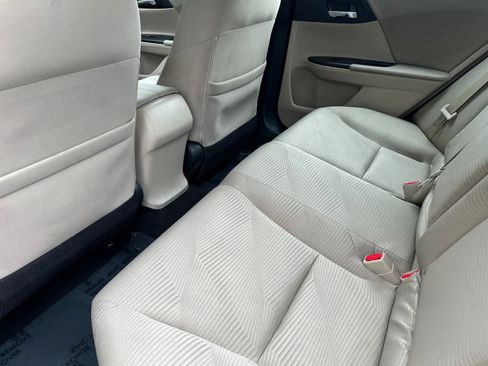 Used 2017 Honda Accord LX image 4