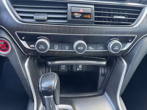 Used 2019 Honda Accord EX-L image 25
