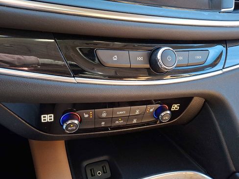 Used 2018 Buick Enclave Essence w/ LPO, Hit The Road Package image 17