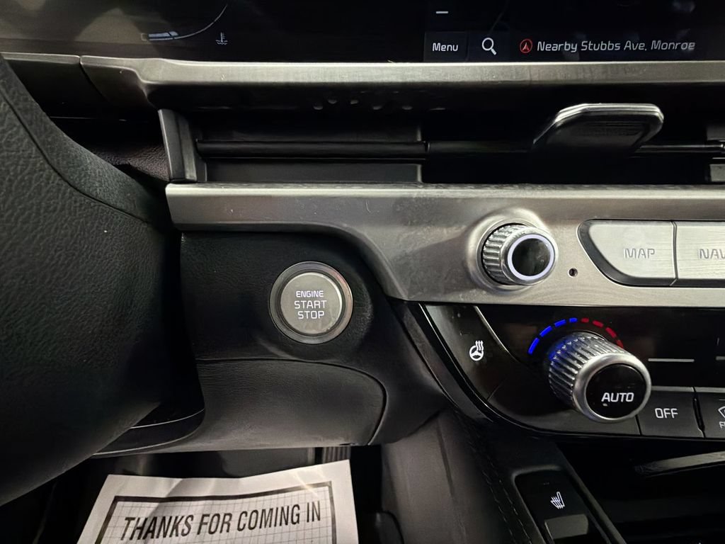 Used 2023 Kia Telluride EX w/ EX Captain's Chair Package AWD/4WD image 17