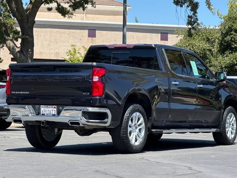 Used 2022 Chevrolet Silverado 1500 LTZ AWD/4WD image 3