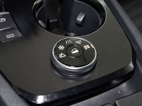 Used 2025 Nissan Rogue SV w/ Rock Creek Premium Package image 25