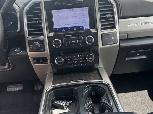 Used 2021 Ford F250 Lariat w/ Lariat Ultimate Package AWD/4WD image 21