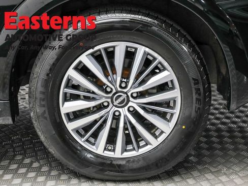 Used 2022 Nissan Armada SV w/ SV Appearance Package image 8