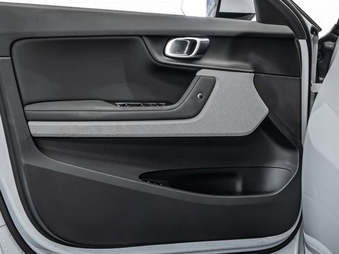 Used 2023 Polestar Polestar 2 image 9