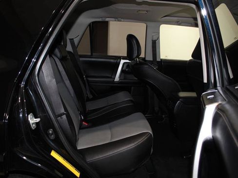 Used 2015 Toyota 4Runner SR5 Premium AWD/4WD image 27