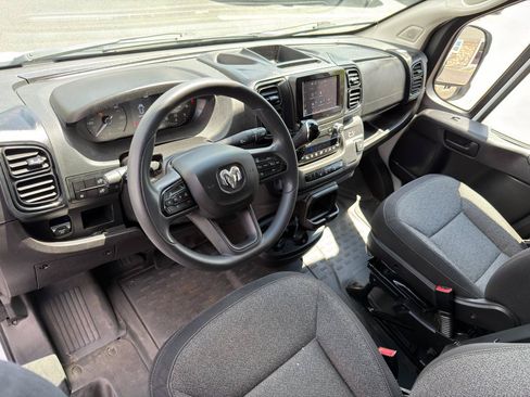 Used 2024 RAM ProMaster 2500 w/ Convenience Group FWD image 26
