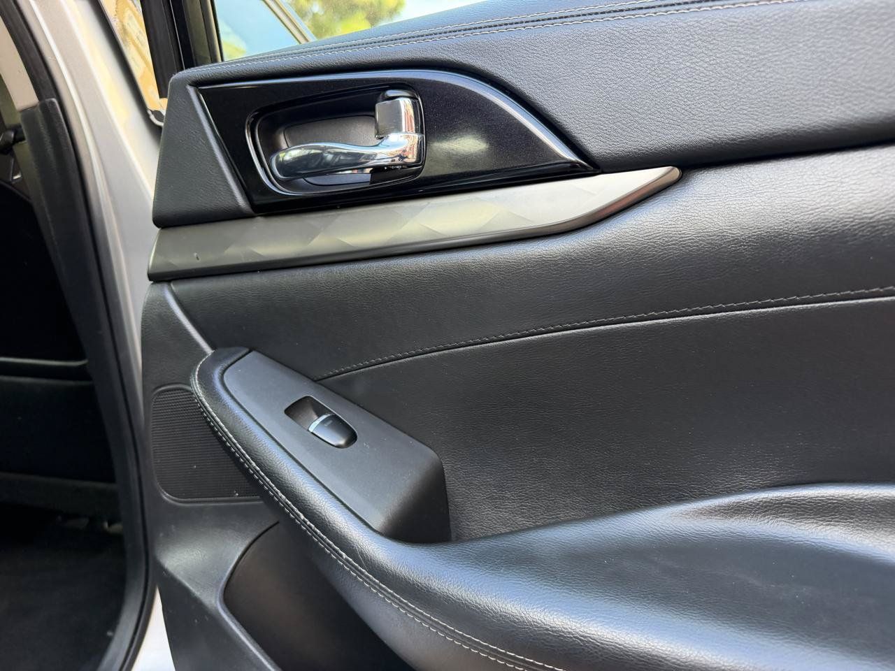 Used 2022 Nissan Maxima SV w/ Floor Mat Group FWD image 46