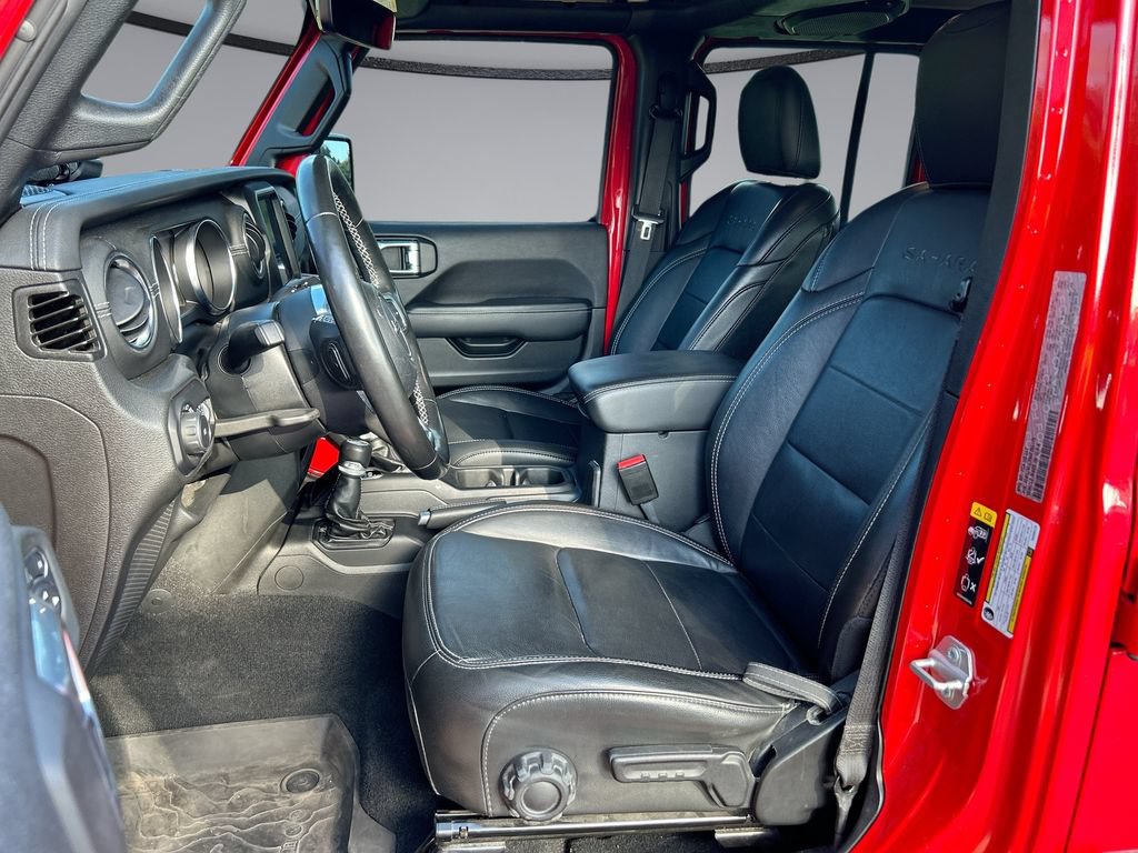 Used 2022 Jeep Wrangler Unlimited Sahara w/ Cold Weather Group AWD/4WD image 11
