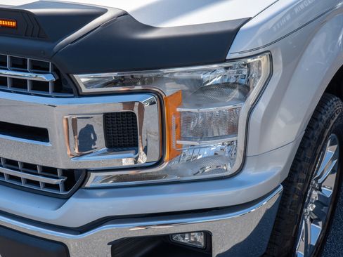 Used 2018 Ford F150 XLT w/ Equipment Group 302A Luxury AWD/4WD image 9