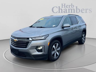 Used 2023 Chevrolet Traverse LT w/ LT Premium Package