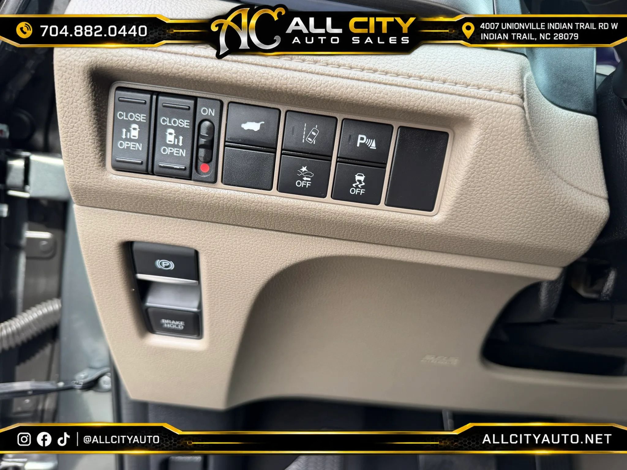 Used 2018 Honda Odyssey Elite image 37