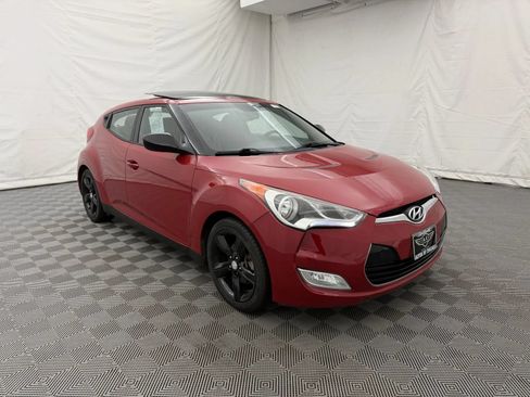 Used 2014 Hyundai Veloster w/ Style Package 02 FWD image 4