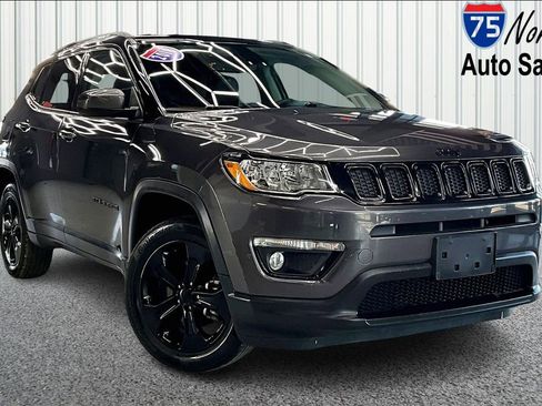 Used 2018 Jeep Compass Latitude w/ Popular Equipment Group image 1