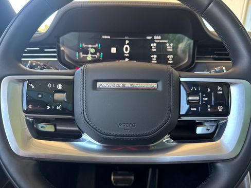 Used 2025 Land Rover Range Rover SE AWD/4WD image 24