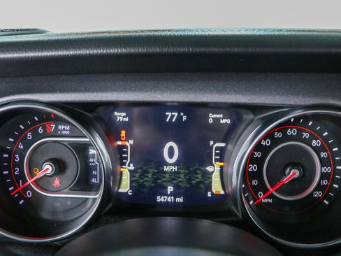 Used 2021 Jeep Gladiator Mojave AWD/4WD image 15