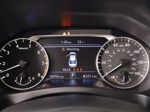 Used 2024 Nissan Altima 2.5 SR w/ SR Premium Package image 4