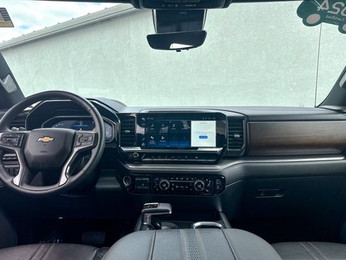 Certified 2024 Chevrolet Silverado 1500 High Country w/ Technology Package AWD/4WD image 24