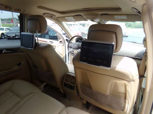 Used 2012 Mercedes-Benz GL 450 4MATIC image 33