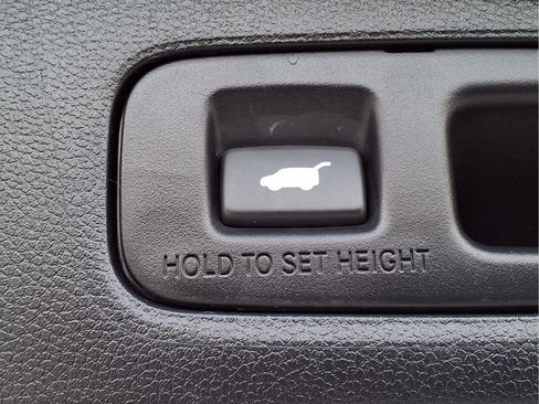 Certified 2024 Honda CR-V EX-L image 9